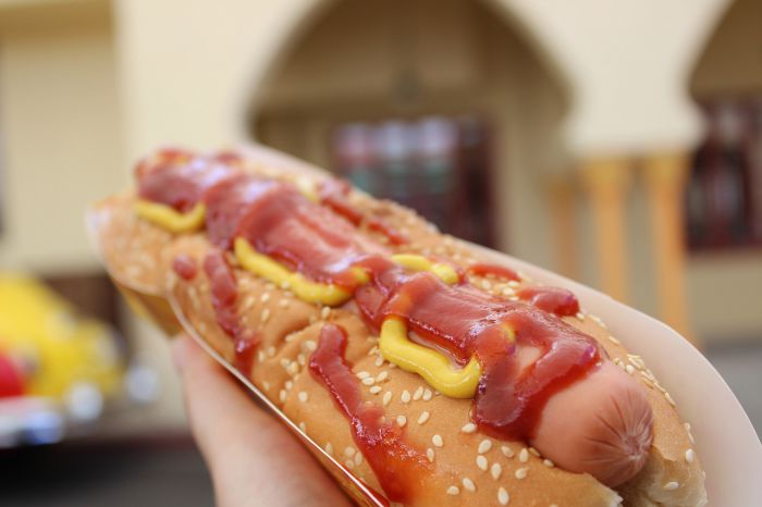 カンボジアで食中毒になる危険性|ホットドッグが死因の可能性に!?
