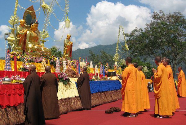 カンボジアのお盆「プチュンバン」って何?